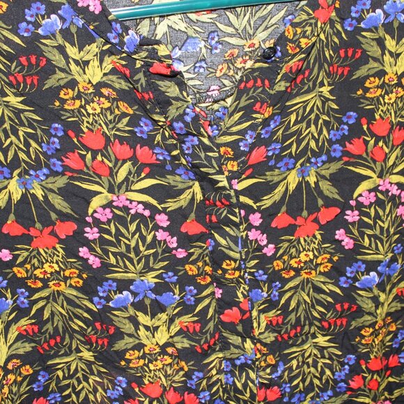 Old Navy Floral Button Down Tunic Shirt - Picture 5 of 7